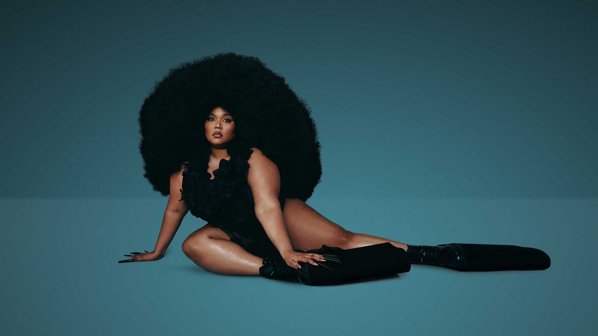 Lizzo Wants to Build You Up - The New York Times